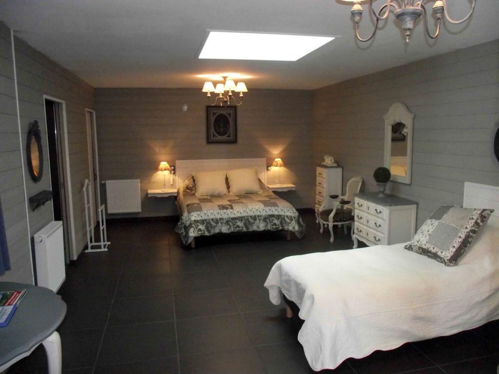 LES BELLES ÉPOQUES B&B - JACUZZI - PISCINE - TERRASSES - BRUMISATEURS - Proche Puy du Fou Saint-Germain-sur-Moine Camera foto