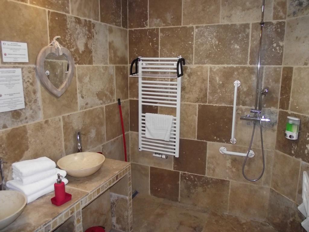 LES BELLES ÉPOQUES B&B - JACUZZI - PISCINE - TERRASSES - BRUMISATEURS - Proche Puy du Fou Saint-Germain-sur-Moine Esterno foto
